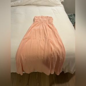 Hey! This dress is worn once, from OPAL AND OAK, beige, and size small